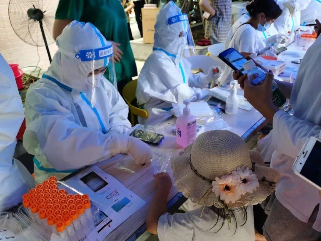 【河南一医院10人核酸混检呈阳性，郑州核酸检测10人一组混检多久出结果】