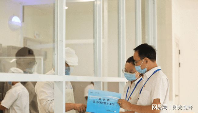 【疫情在学校传播10天,一学校疫情爆发】 【疫情在学校传播10天,一学校疫情爆发】