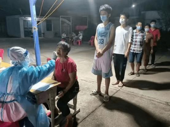【31省份新增本土确诊42例均在福建，本土新增42例 均在福建】